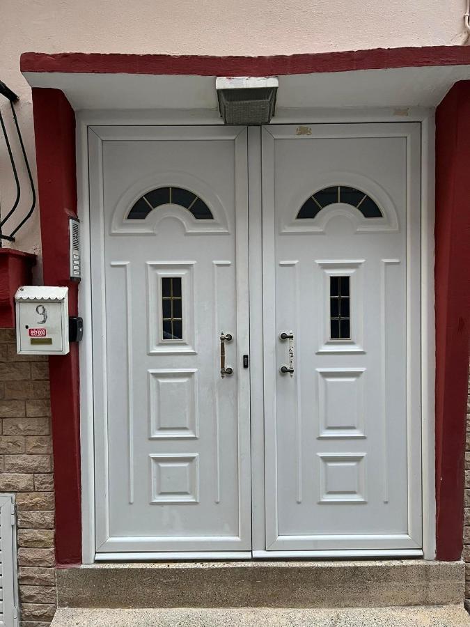 Two Bedroom Apartment In Historical Area テッサロニキ エクステリア 写真